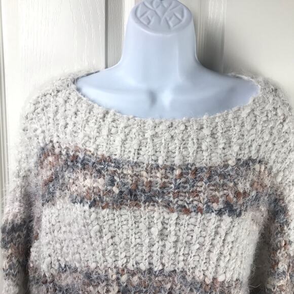 Lumiere Boxy Oversized Crop Eyelash Sweater Soft Size Small - Picture 2 of 7